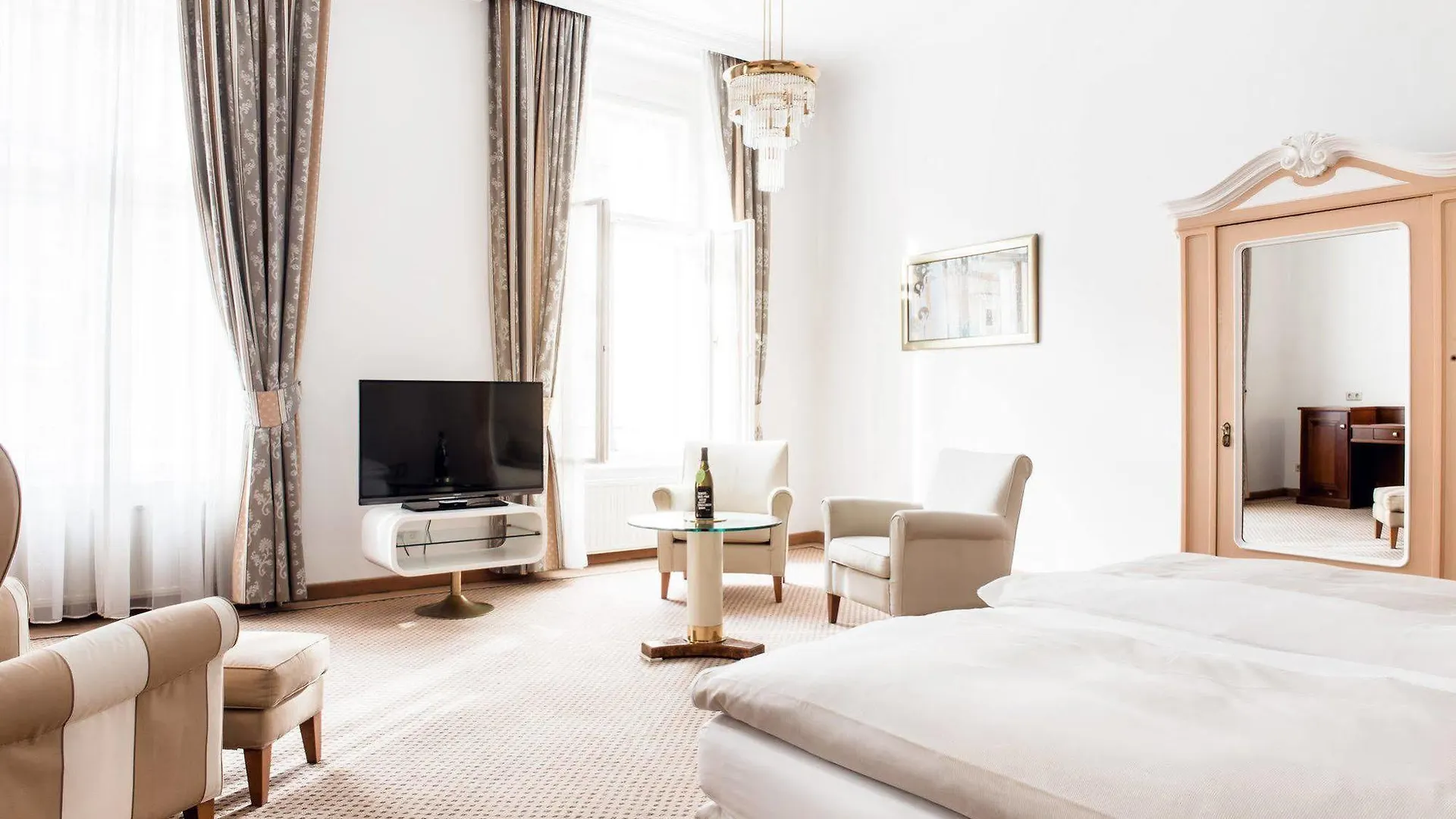 ****  Grand Hotel Wiesler - Centre Of Graz Ausztria